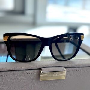 Gucci black sunglassesses